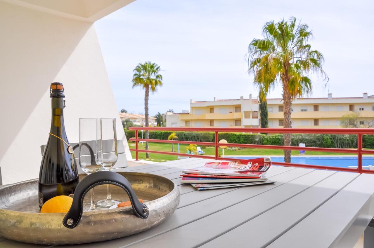 Lovelystay - 2Br Modern, Pool Access, Close To Marina & Beach كوارتيرا المظهر الخارجي الصورة