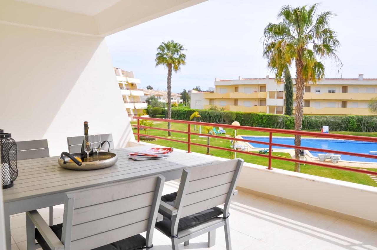Lovelystay - 2Br Modern, Pool Access, Close To Marina & Beach كوارتيرا المظهر الخارجي الصورة